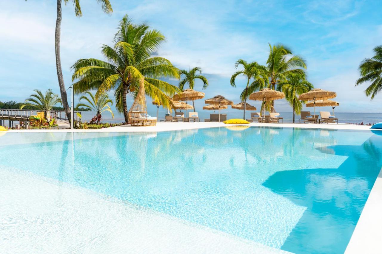 Cook'S Bay Hotel & Suites Paopao Екстериор снимка