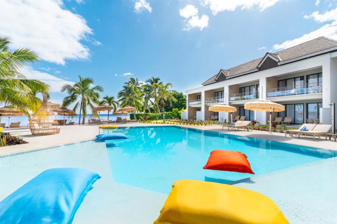 Cook'S Bay Hotel & Suites Paopao Екстериор снимка